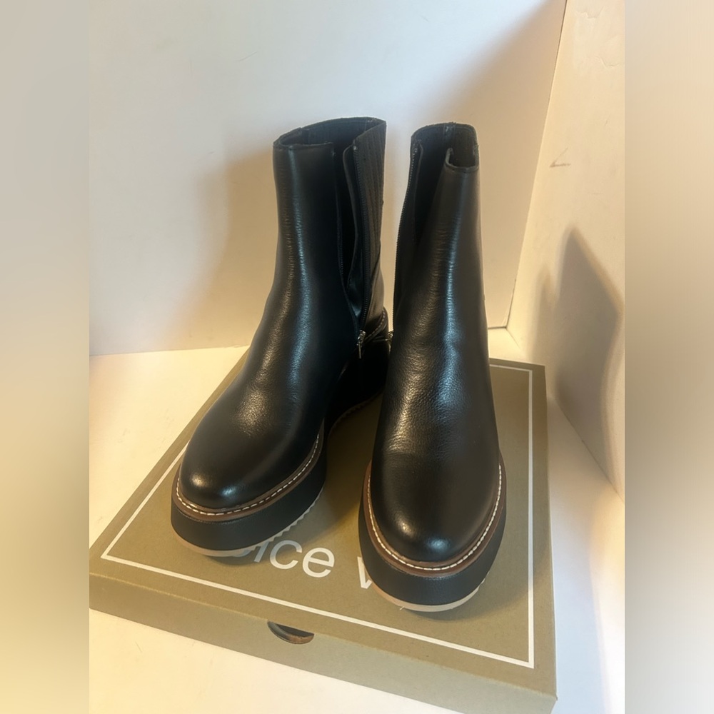 Dolce Vita platform wedge booties - 8